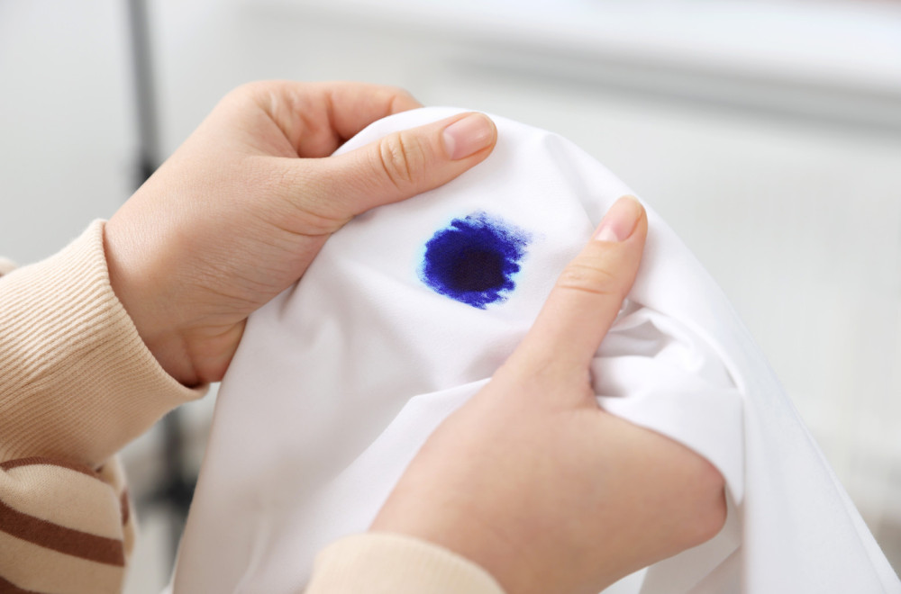 Ovih pet fleka baš nikad ne treba da perete vrućom vodom