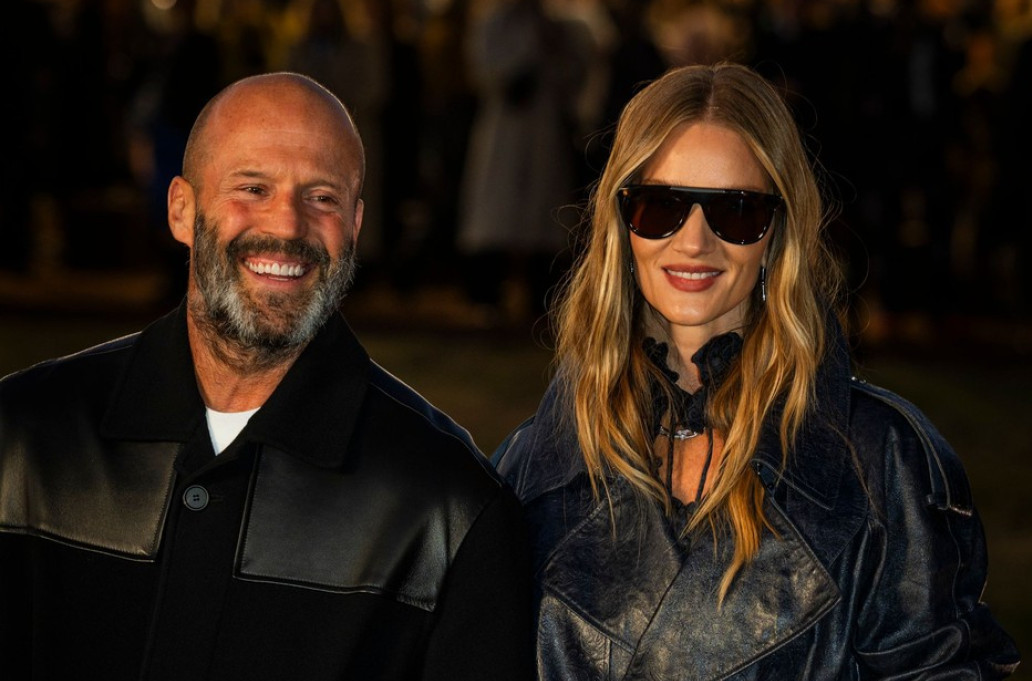 Iz čipke ne izlazi: Još jedna reklama sa seksi plavušom zbog koje nećete spavati FOTO