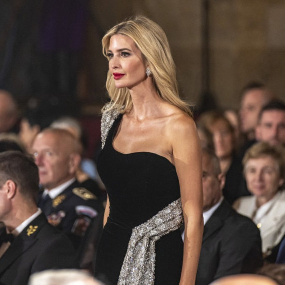 Ivanka Tramp pozirala sa ćerkom i svi kažu: "Prelepa je" FOTO