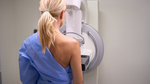 Veštačka inteligencija unapred predviđa rizik od raka dojke