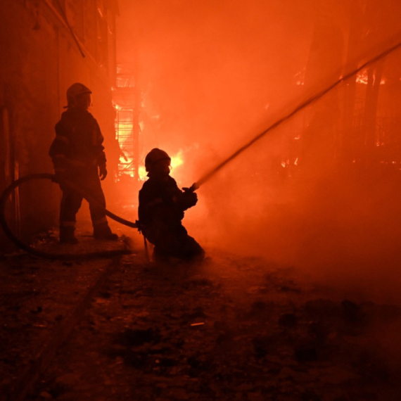 Putine, silovit udar: Odjekuju eksplozije, bukti požar FOTO/VIDEO