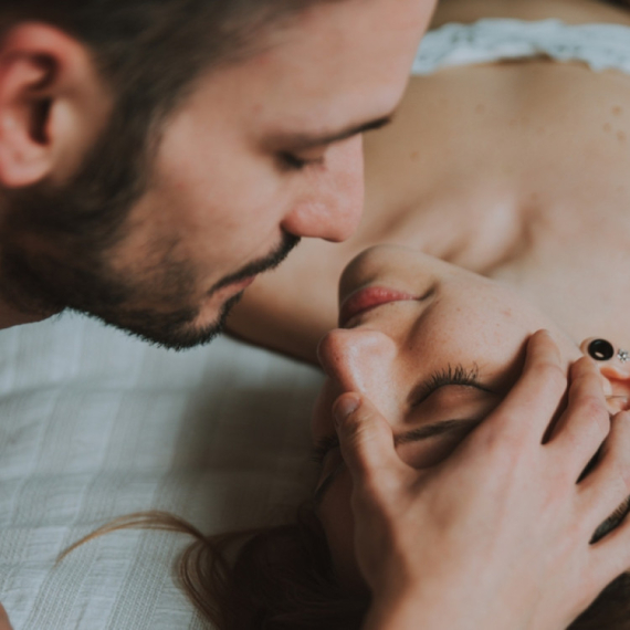 Samo jedno pravilo čuva vašu vezu: Ovo uradite svake dve nedelje