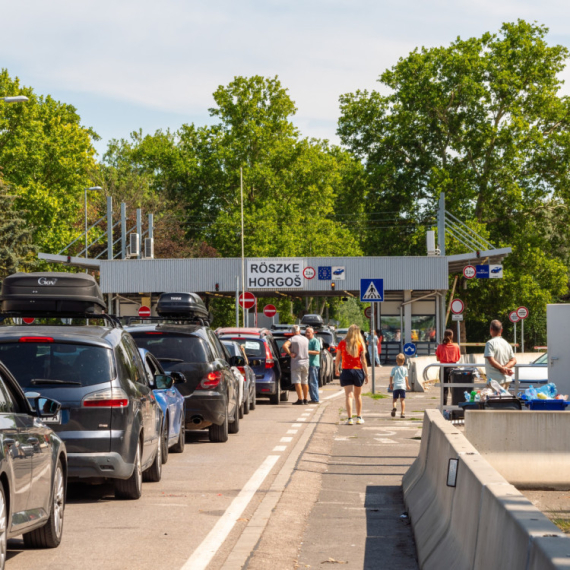 Koliko novca u kešu smemo da prenesemo preko granice? Ovo su sva pravila