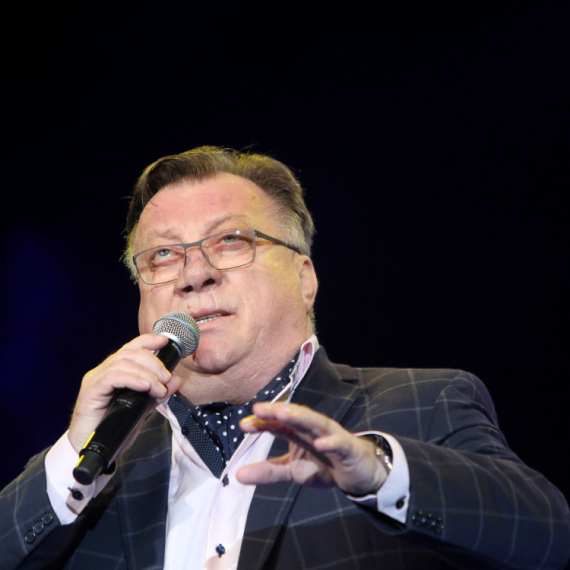 Ovo su najpoznatiji hitovi Halida Bešlića VIDEO