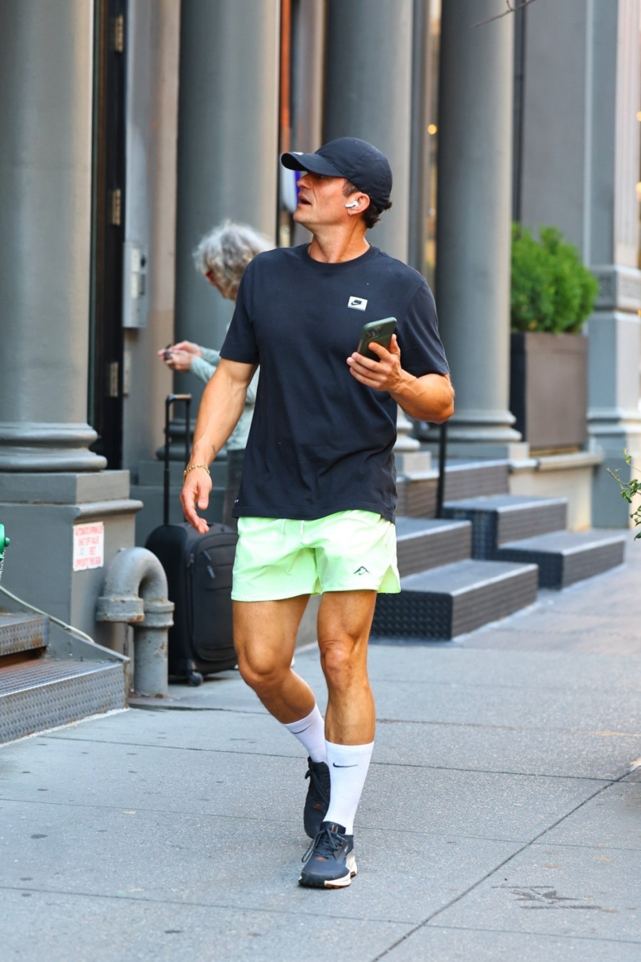 Ne krije mišićavo telo nakon raskida: Slavni glumac želi što više pažnje FOTO