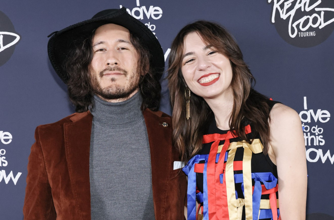 Nakon 10 godina veze – venčanje u tajnosti: Najpoznatiji jutjuber oduševio 38 miliona obožavatelja FOTO