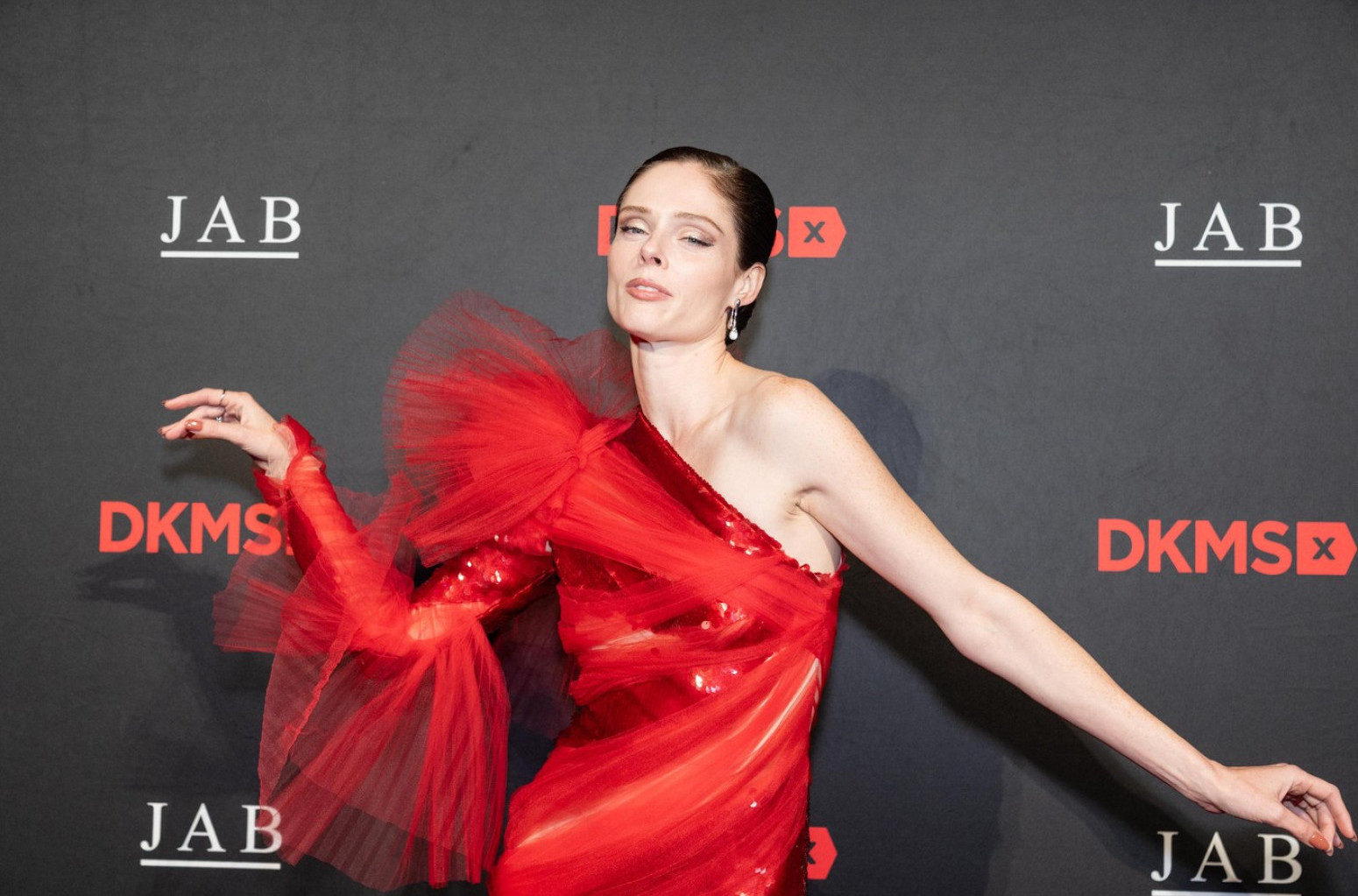 Uvek dramatična, ali nikad dosadna: Ona nije obična manekenka FOTO