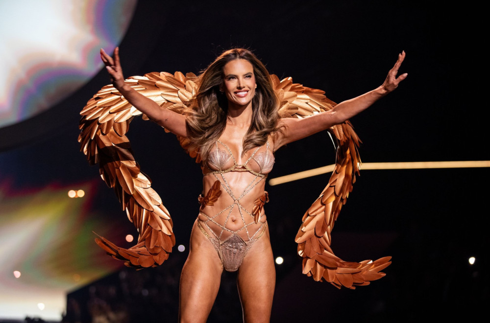 Najvrelija "penzionerka" još je bez konkurencije: Pokazala previše? FOTO/VIDEO