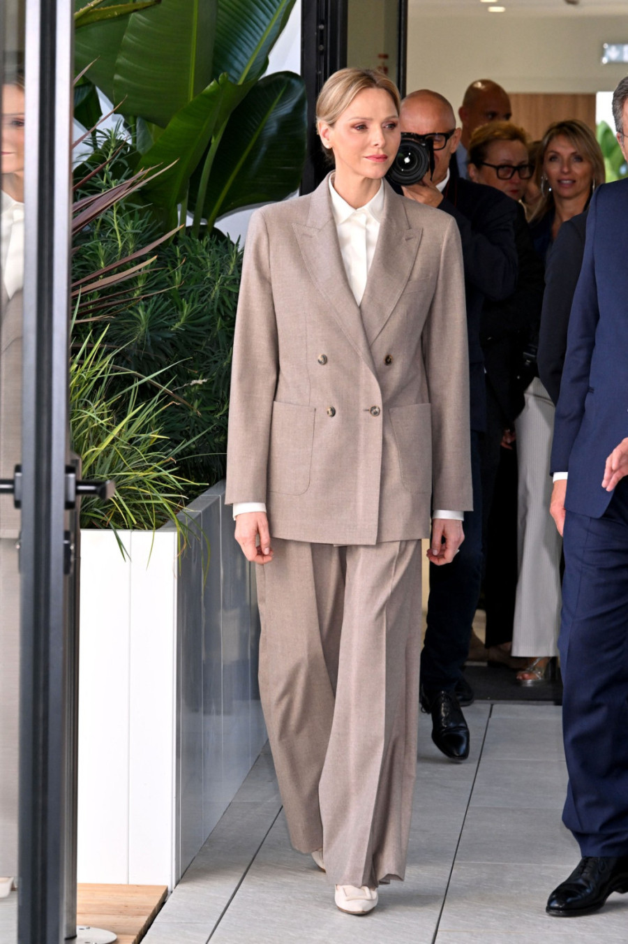 Princeza Šarlin ima najsavršenije odelo, ali njene štikle su ipak ukrale sve poglede FOTO