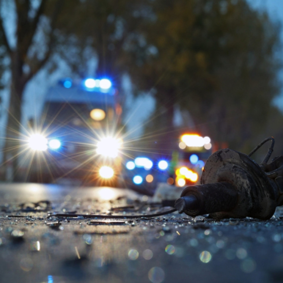 Detalji stravičnog udesa kod Bora: Došlo je do tri sudara; Izašao da pomogne, pa se u njega zakucao auto