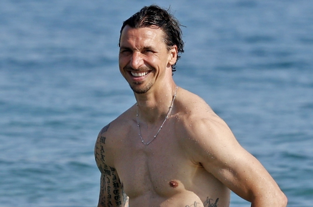 "On je živa vatra": Zlatan Ibrahimović se opet skinuo i zaludeo žene VIDEO