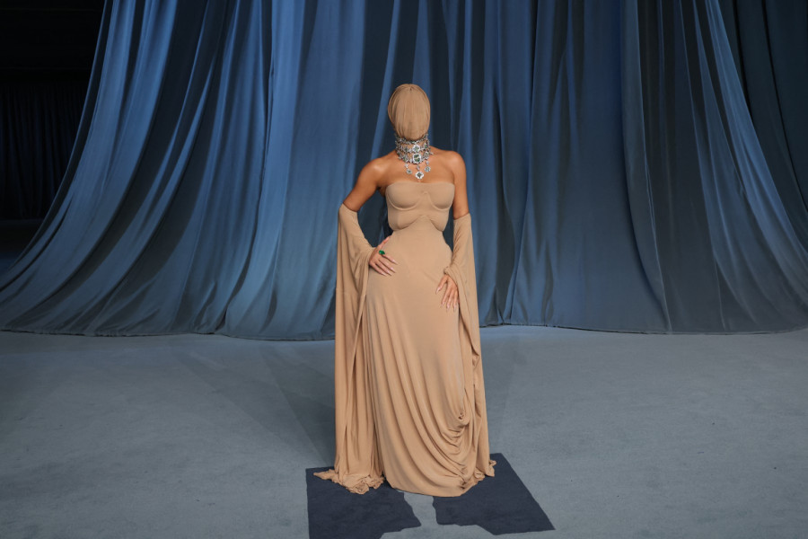 Bizarno izdanje Kim Kardašijan: Otkrila da li je opet doradila lice FOTO