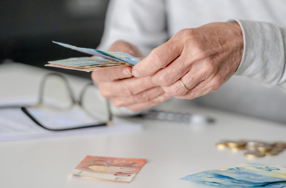Crna Gora: Većina penzionera ima primanja ispod granice siromaštva