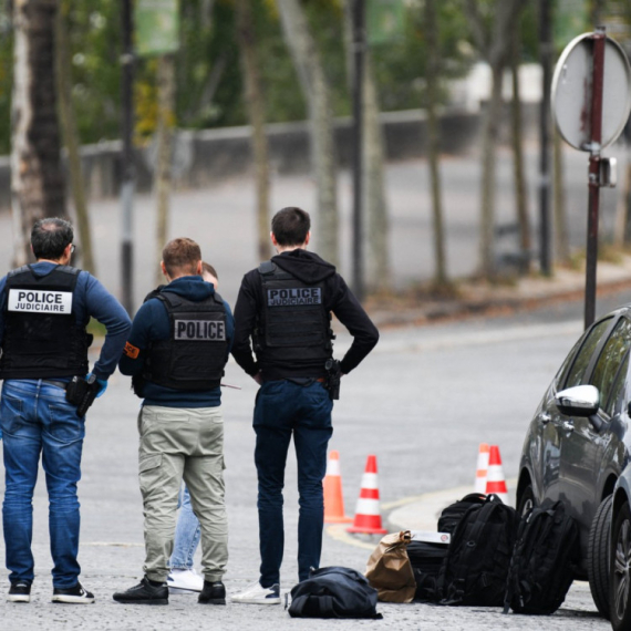 Prvi put se pojavio snimak krađe u Luvru: "Operacija" trajala manje od četiri minuta VIDEO