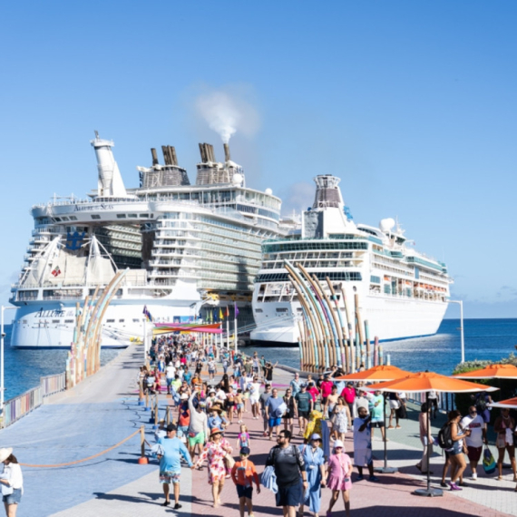 Ukrcala se na "najgori kruzer na svetu": "Ove je istina, stalno su mi..." VIDEO