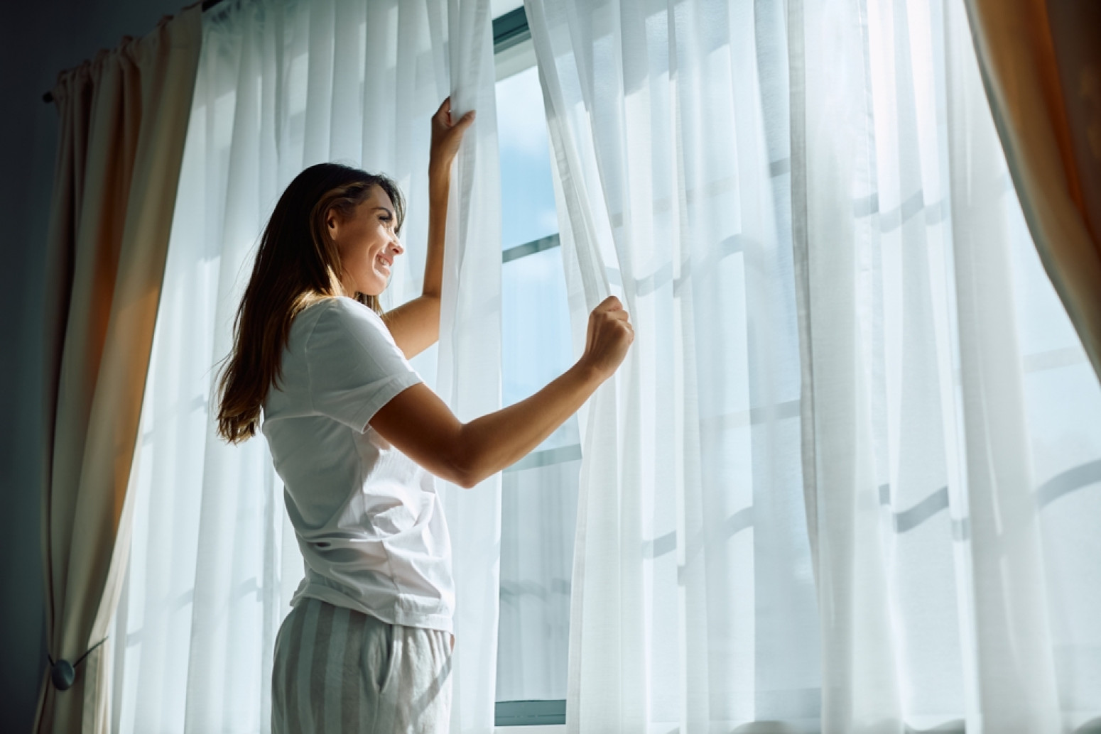 Duge ili kratke zavese – kako odabrati idealne za vaš dom?