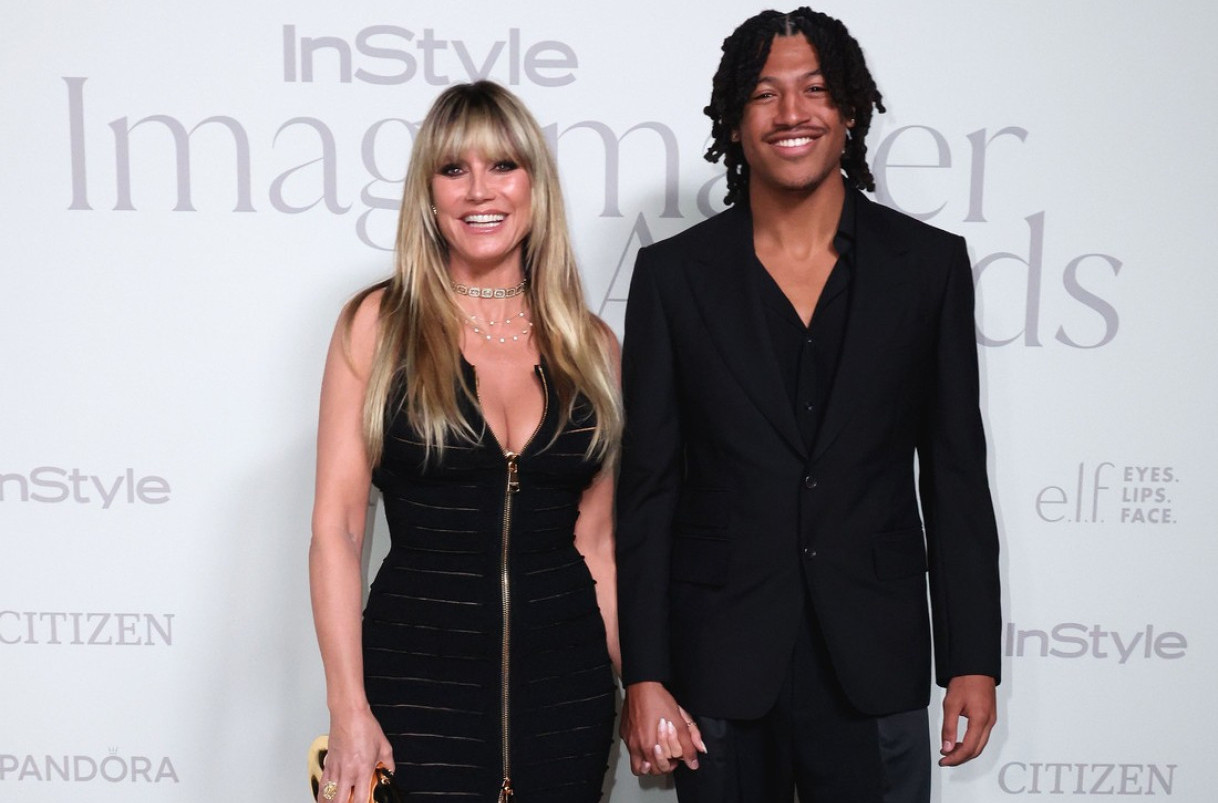 Uska haljina jedva obuzdala grudi, ali to je sada nebitno: Ko je ovaj lepotan? FOTO