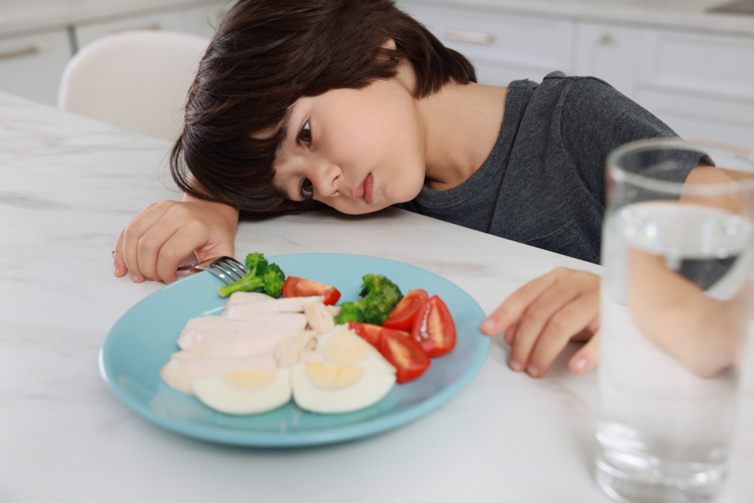 Imate probirljivo dete? Ovaj genijalan trik će ga naterati da jede svu hranu VIDEO