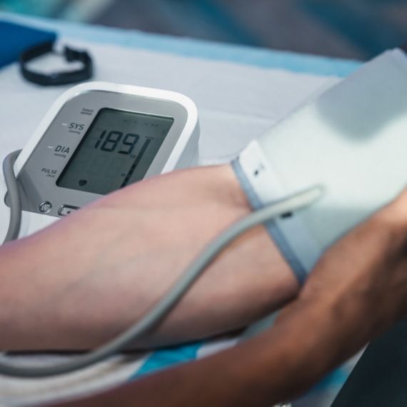 Imate povišen pritisak? Ovo su simptomi na koje morate da obratite pažnju