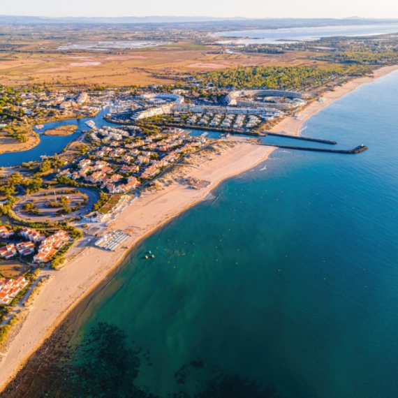 Turistkinja posetila svingersko selo: "Porno luksuzni šik"