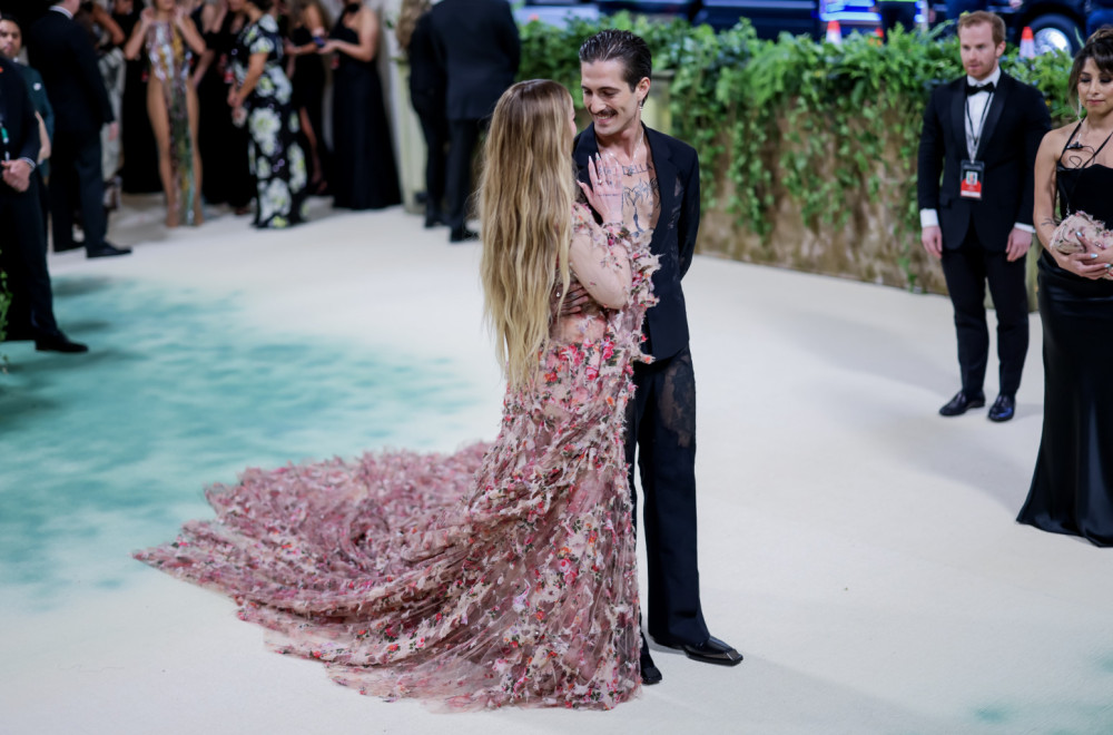 Zgodni Italijan za kojim lude žene širom sveta se verio – i slomio mnoga srca FOTO