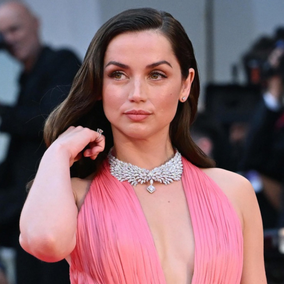 Lepotica razočarana, nije se nadala da će veza sa Tomom Kruzom da propadne