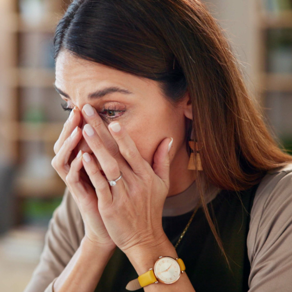 Izostanak menstruacije, promena težine: Kada bi trebalo da se obratite endokrinologu?