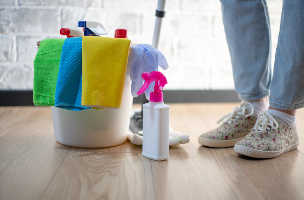 Čišćenje više neće biti isto: Domaće sredstvo od 2 sastojka je prava magija za vaš dom