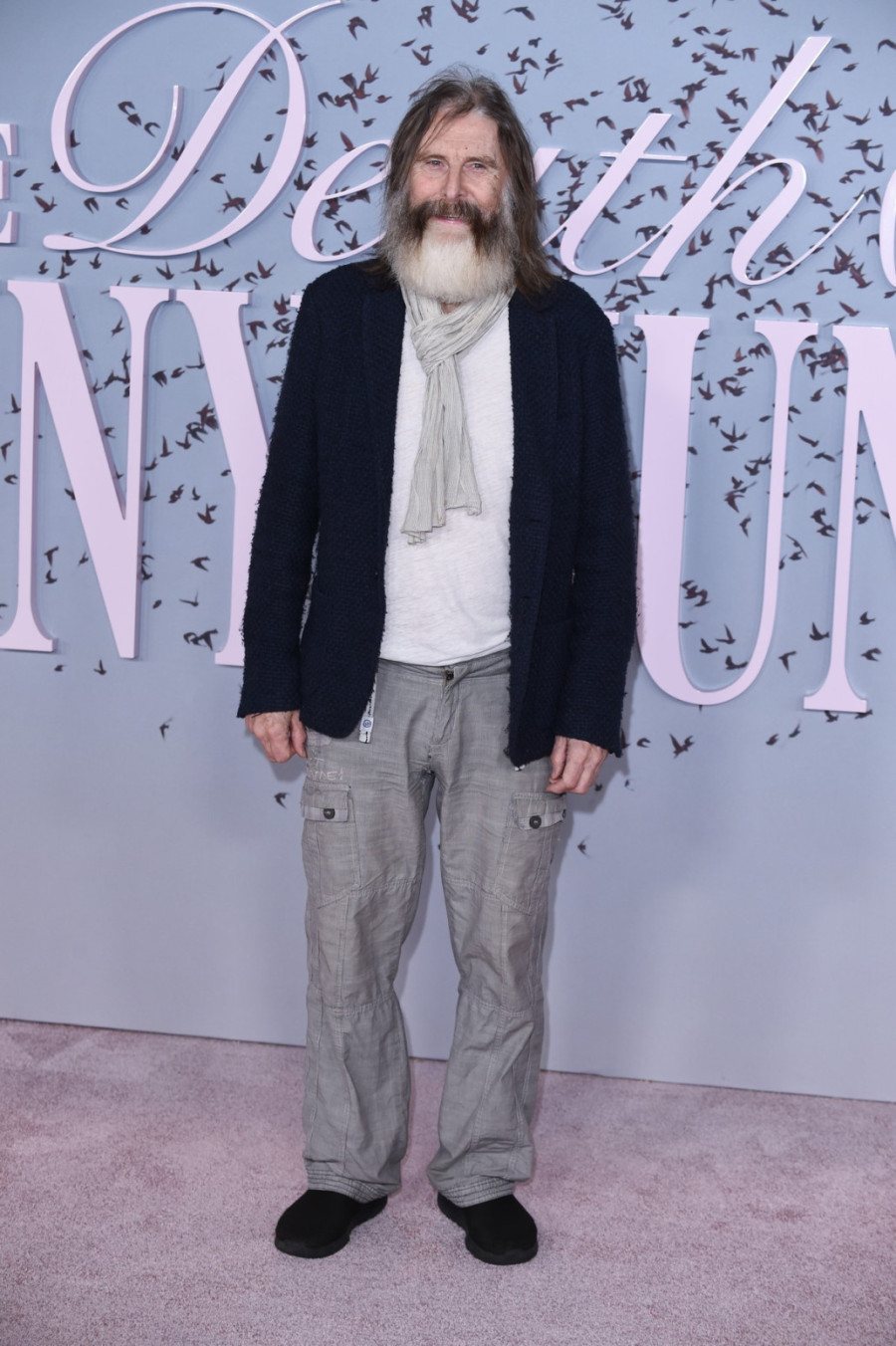 Sakrio se iza duge kose i brade: Slavnog glumca niko nije prepoznao na crvenom tepihu FOTO