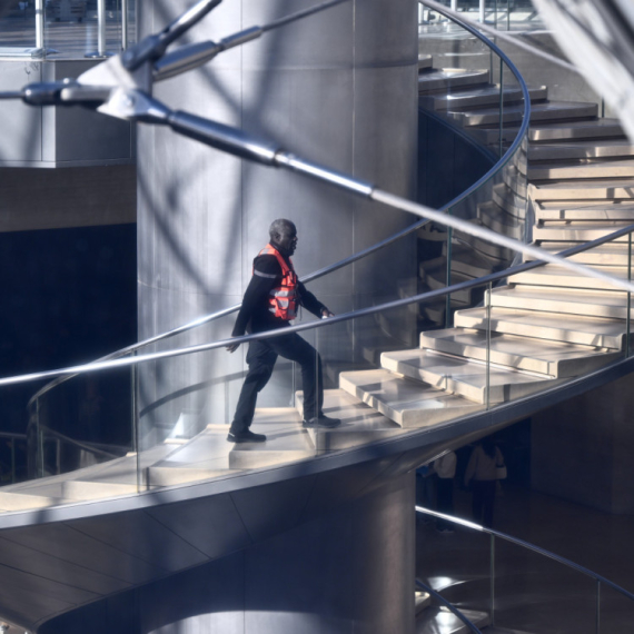 Još veća bruka: Luvr opljačkali "sitni" lopovi; Jedan osuđivan čak 15 puta zbog krađe