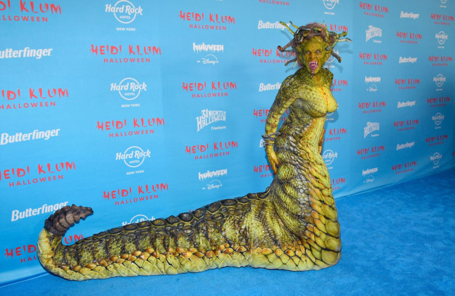 Ne plašite se, ispod maske čudovišta krije se jedna od najlepših žena sveta FOTO