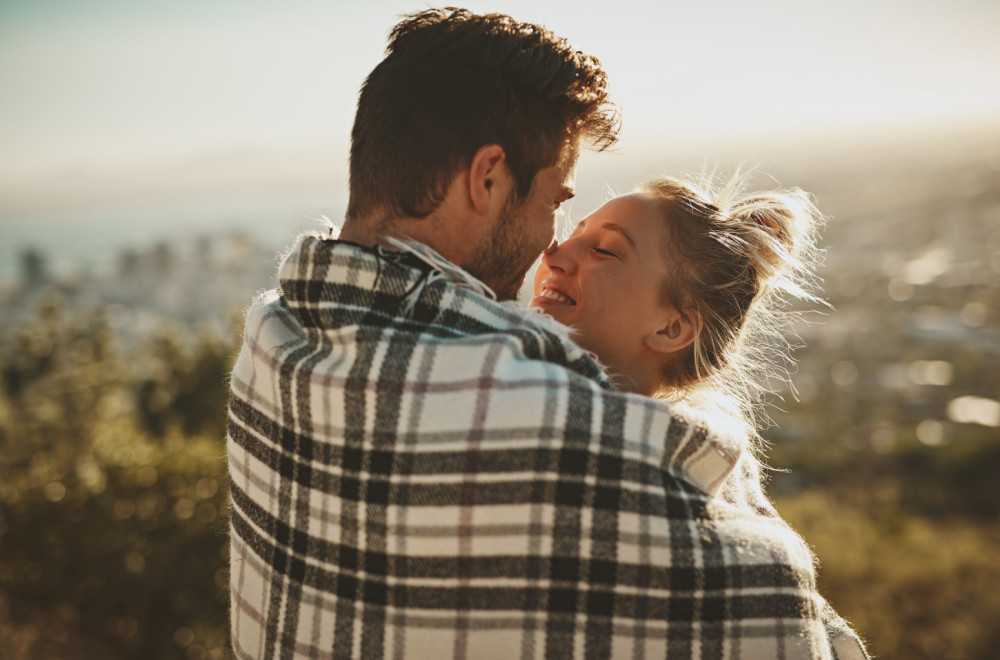 Tri horoskopska znaka će ove jeseni doživeti veliki ljubavni bum