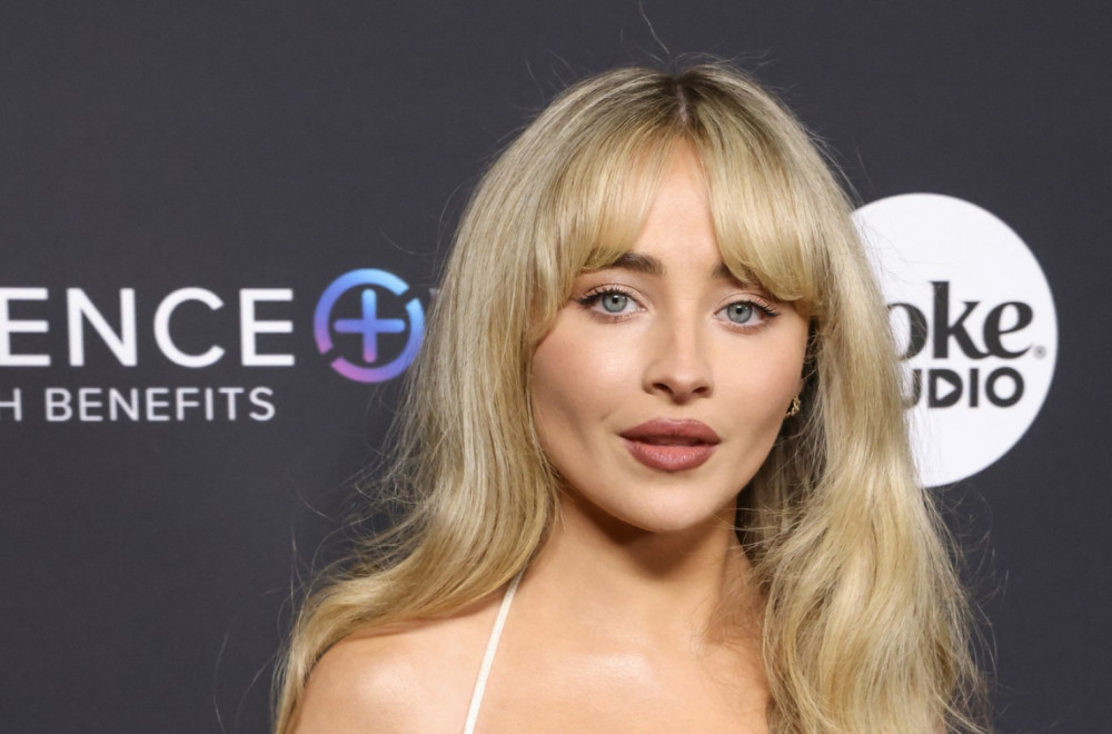 Ni najkraća suknja više nije dovoljna, sad izgleda kao da ne nosi ništa FOTO