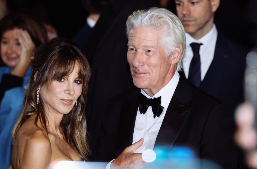 Ima suprugu 34 godine mlađu, a u ovome je njegova tajna: "Samo kad mi ona to dozvoli" FOTO