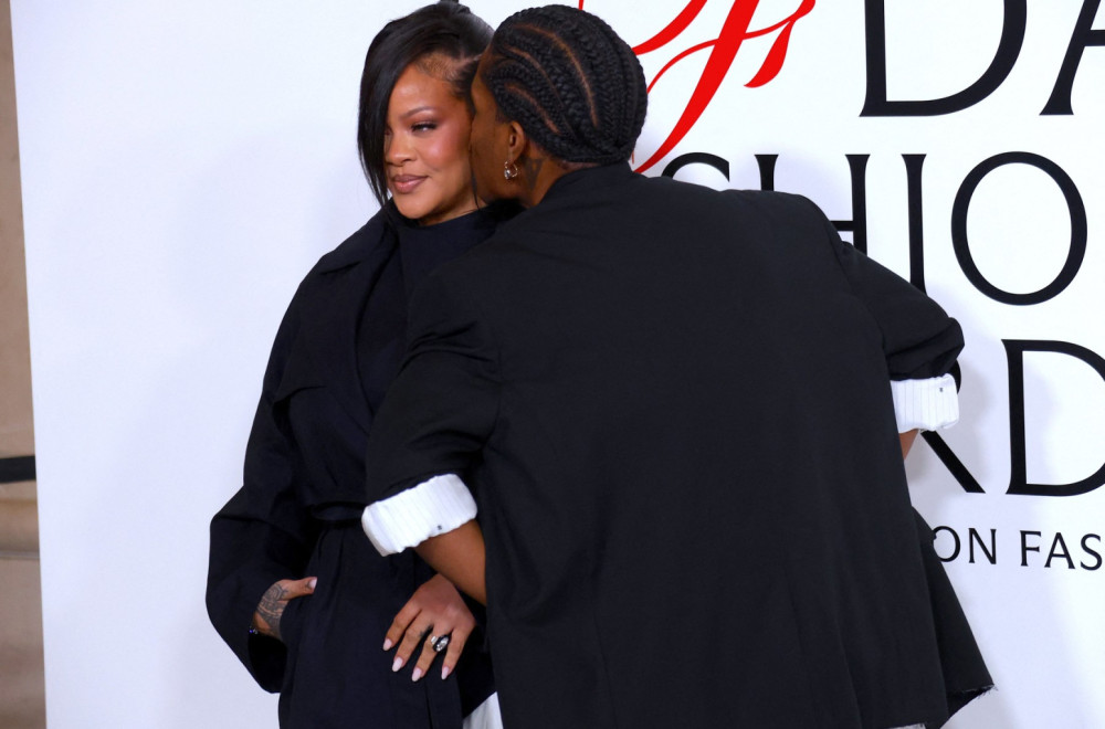 Tek se porodila i već je glavna tema: Niko ne može da nadmaši Rijanu FOTO