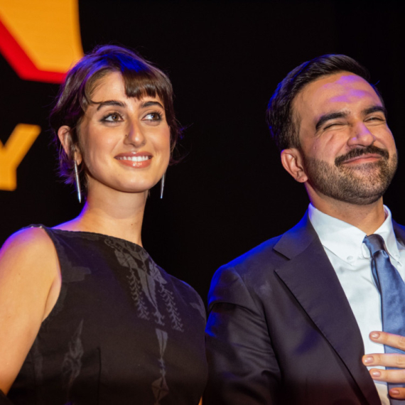 Žena novog gradonačelnika Njujorka modom osvaja sve(t): Porede je sa princezom Dajanom FOTO