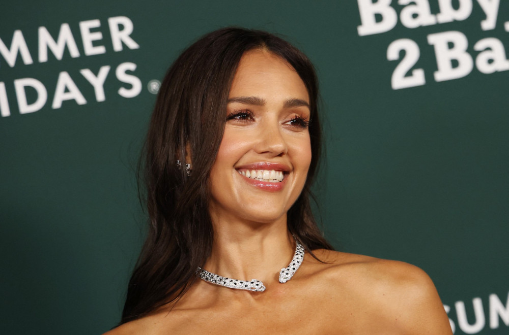 "Sočno" su ozvaničili vezu: Holivudska lepotica se ne odvaja od 11 godina mlađeg FOTO