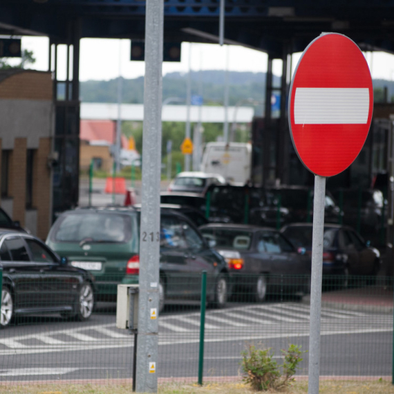 Turisti iz Srbije u panici pred praznike: Kolapsi na graničnim prelazima i višesatno čekanje