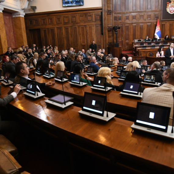 Završena sednica Skupštine Srbije; Jovanov: Opoziciji smeta direktna komunikacija između Vučića i građana