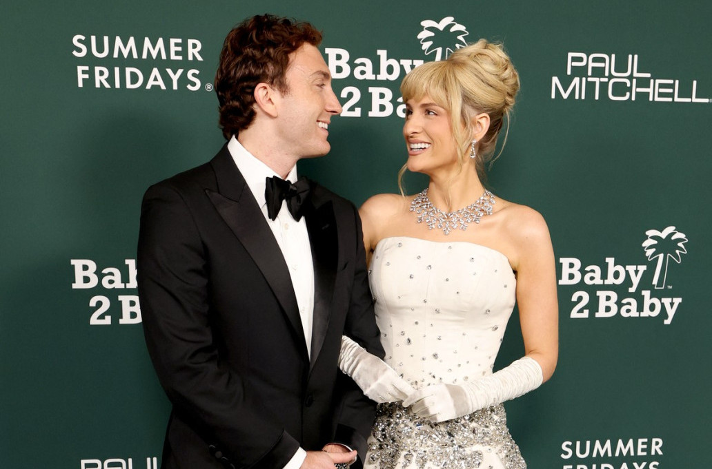 "Toliko je mršava da više ne liči na sebe": Pevačica iz dana u dan iznenađuje FOTO