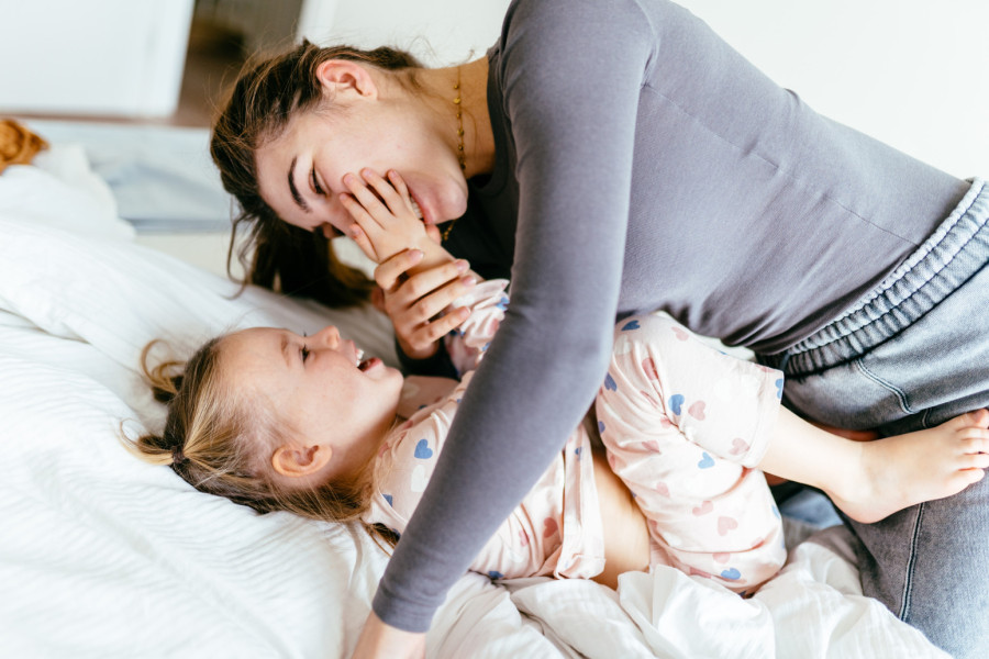 Roditelji koji svakog jutra rade ovih 9 stvari imaju najsrećniju i najotporniju decu