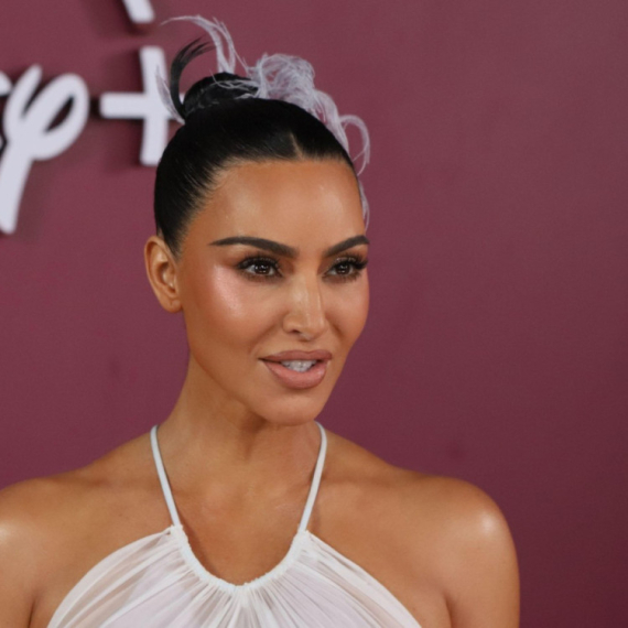 Loša serija, ali koga briga: Grabi svaku priliku da pokaže šta ima FOTO