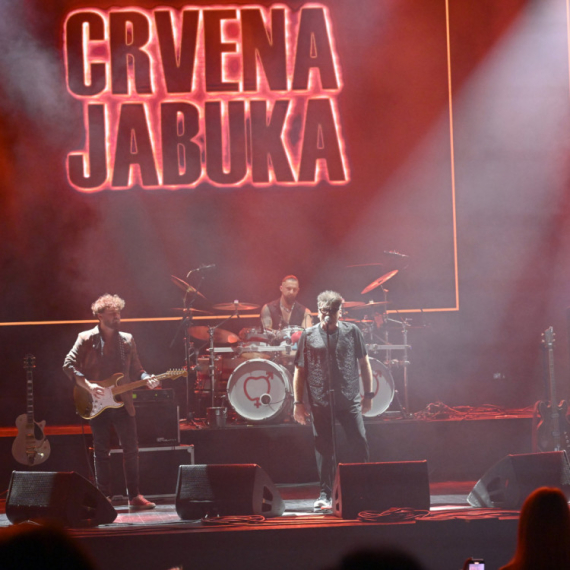 Crvena jabuka nastavlja turneju po Srbiji: Naredni koncert 18. aprila u novosadskom "Spensu"