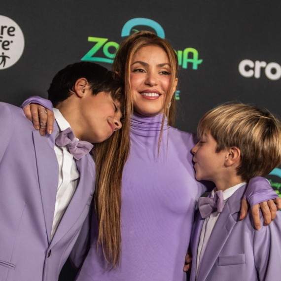 Modna bajka slavne mame i njenih sinova: Nakon svega – oni su joj najveća podrška FOTO