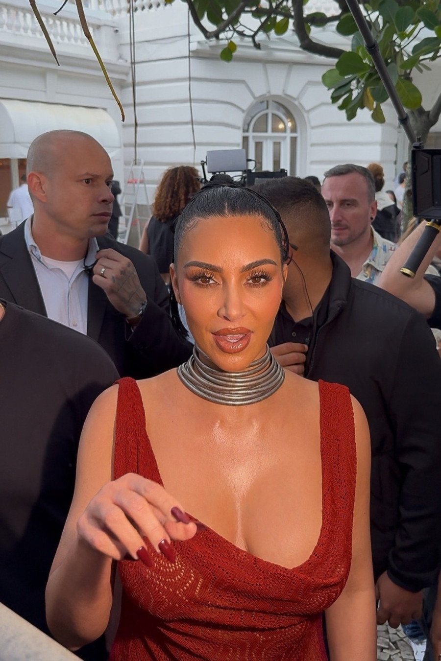 Kim Kardašijan stalno ismevaju kao majku: Fotkom sa decom je svima odbrusila FOTO