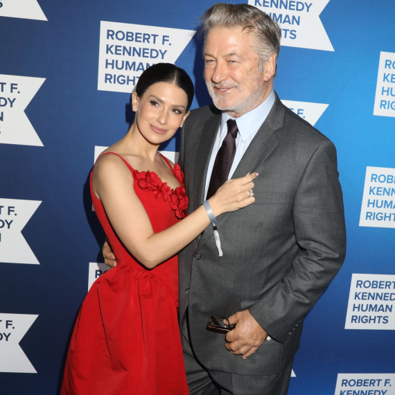 "Razlika u godinama nije samo broj, udajom za njega izgubila sam deo sebe" FOTO