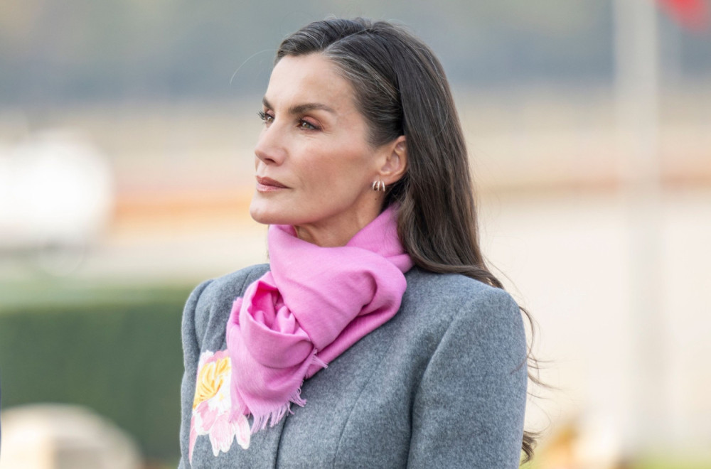 Niko kao ona: Najlepša kraljica ponovo ima modni komad sezone FOTO