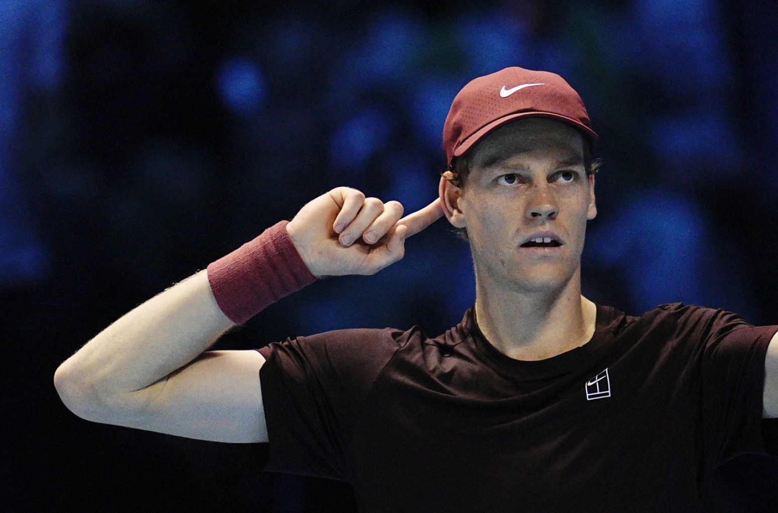 Janik Siner se više ne krije: Lepotica iz BiH pala mu u zagrljaj nakon pobede FOTO