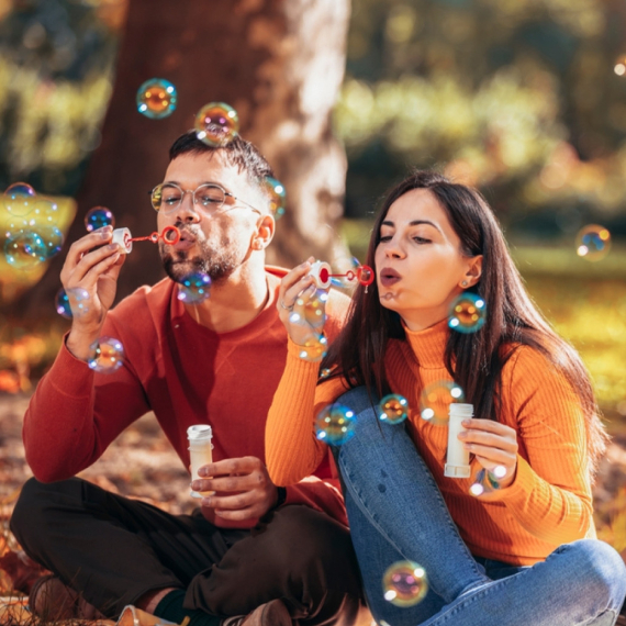 Tri horoskopska znaka će ove jeseni doživeti veliki ljubavni bum