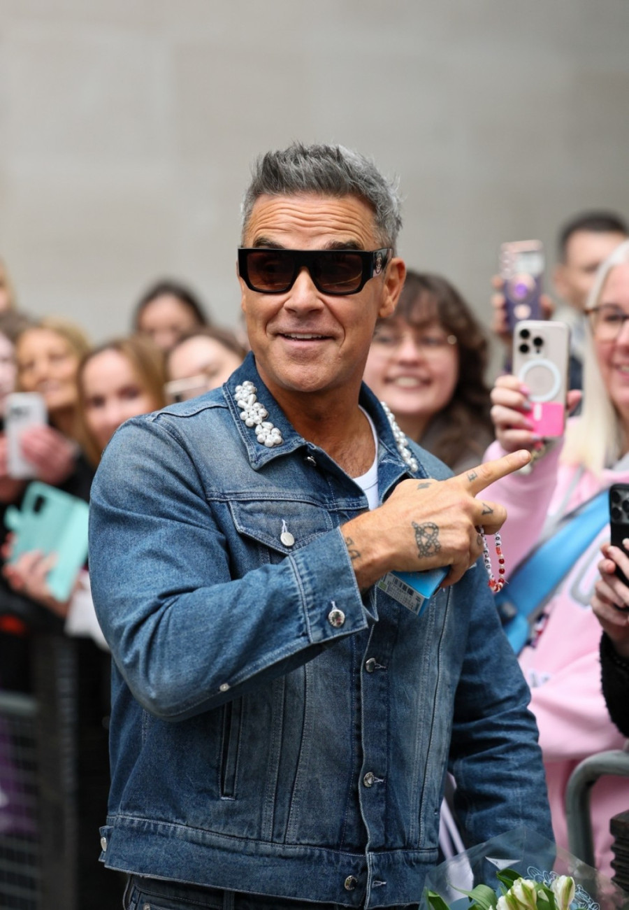 Robi Vilijams pokazao poruku koju mu je ćerka poslala usred noći: Jako me brine...